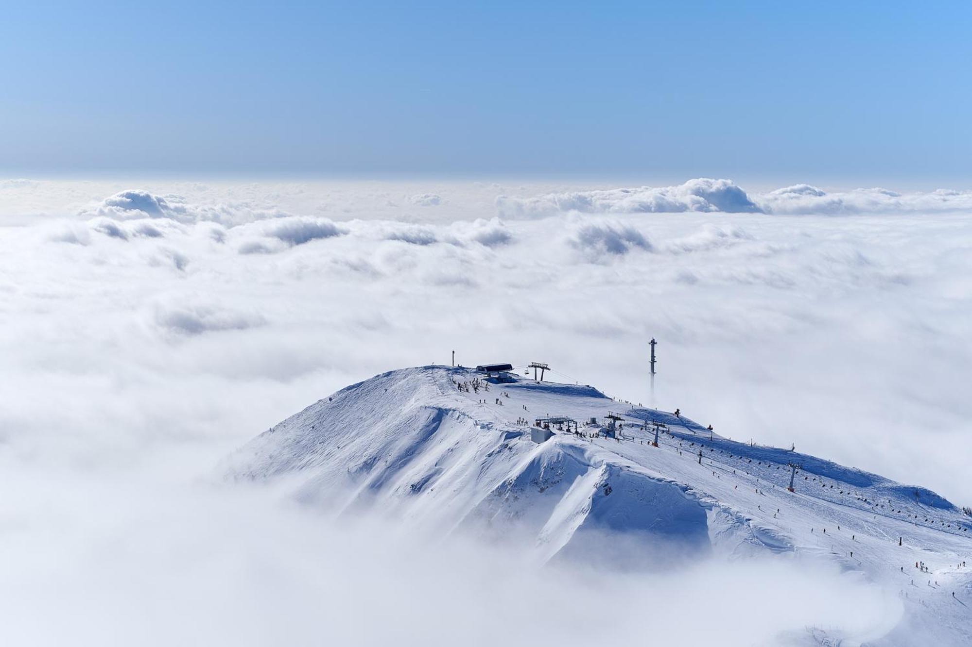 Hotel Krvavec Cerklje na Gorenjskem Luaran gambar